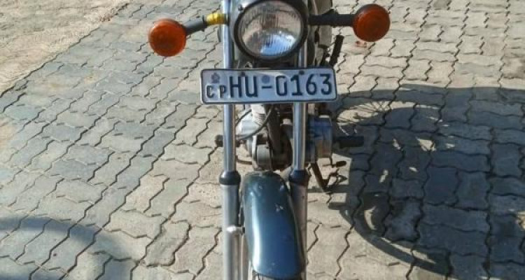 YAMAHA SR125 2004