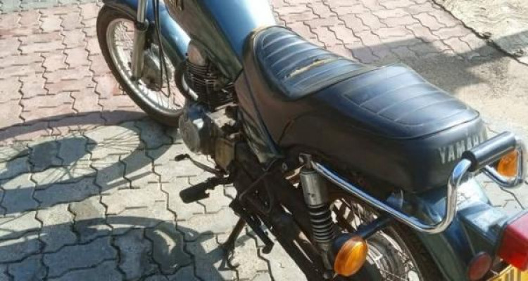 YAMAHA SR125 2004