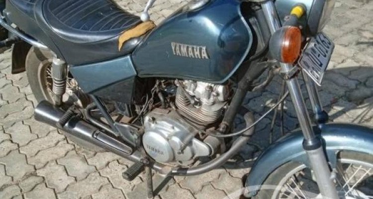 YAMAHA SR125 2004
