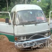 NISSAN CARAVAN 1975