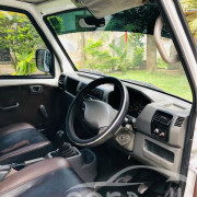 MITSUBISHI MINICAB 2004