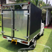 MITSUBISHI MINICAB 2004