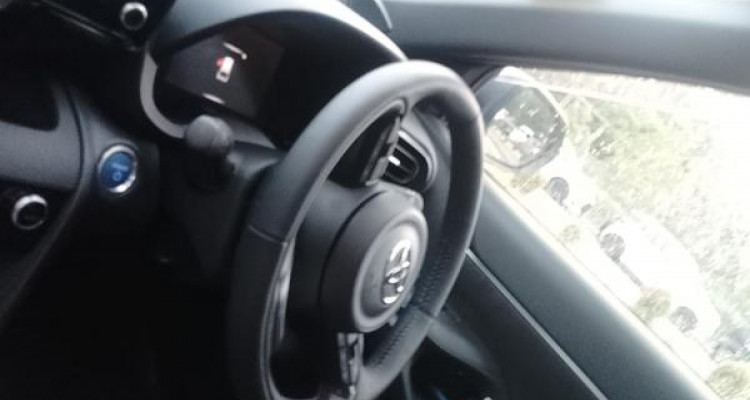 TOYOTA YARIS CROSS 2023