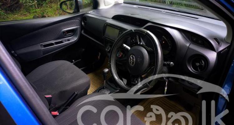TOYOTA VITZ 2019