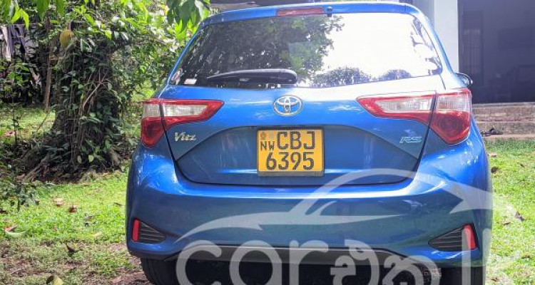 TOYOTA VITZ 2019