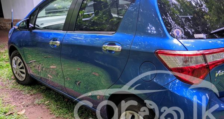 TOYOTA VITZ 2019