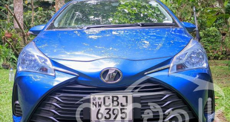 TOYOTA VITZ 2019
