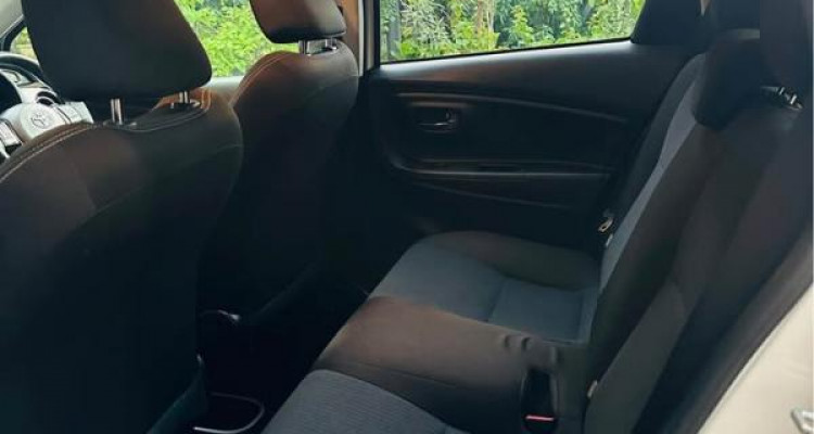 TOYOTA VITZ 2018