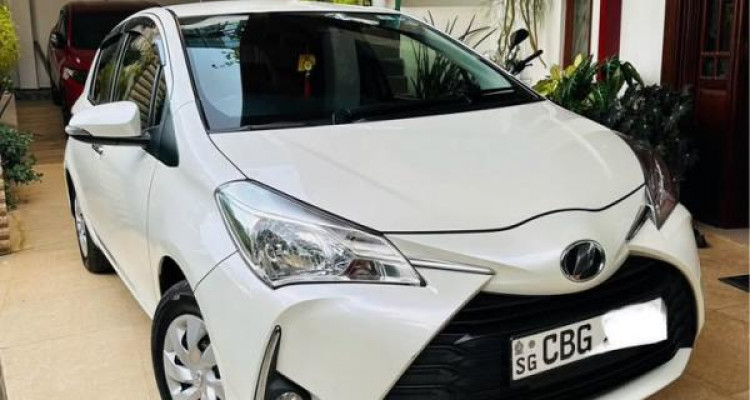 TOYOTA VITZ 2018