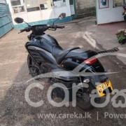 SUZUKI INTRUDER 2018