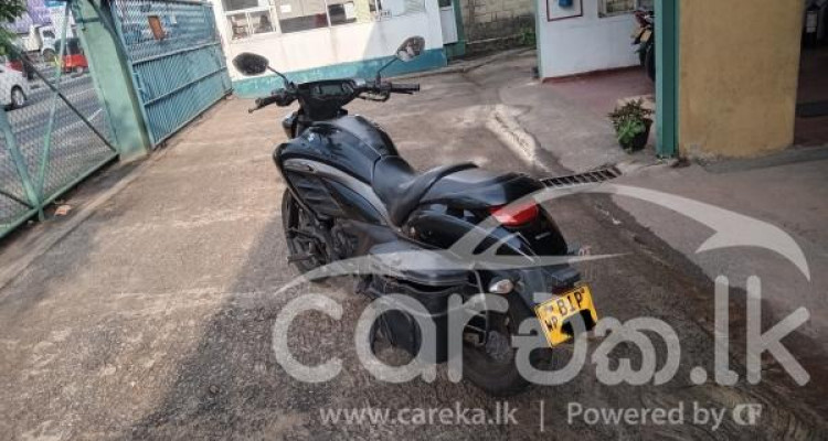 SUZUKI INTRUDER 2018