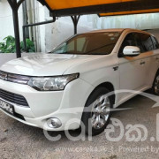 MITSUBISHI OUTLANDER 2014