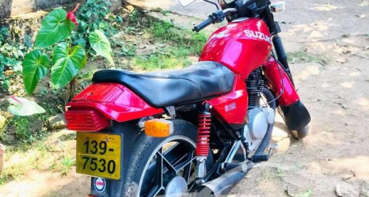 SUZUKI GS125 1994