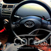 TOYOTA YARIS 2010