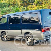 NISSAN CARAVAN 1992