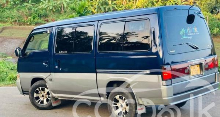 NISSAN CARAVAN 1992