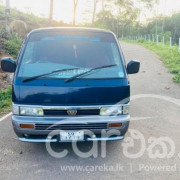 NISSAN CARAVAN 1992