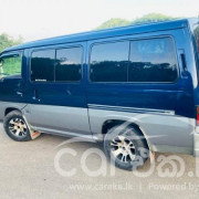 NISSAN CARAVAN 1992