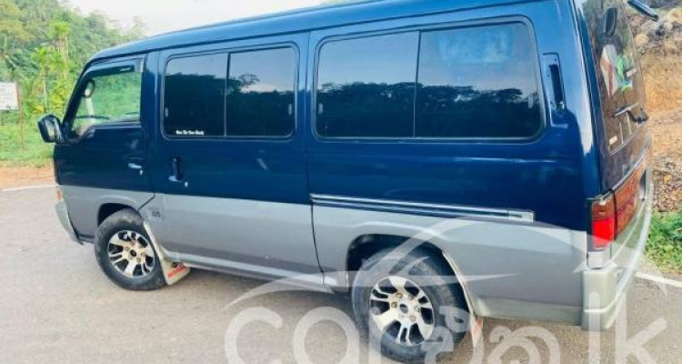 NISSAN CARAVAN 1992