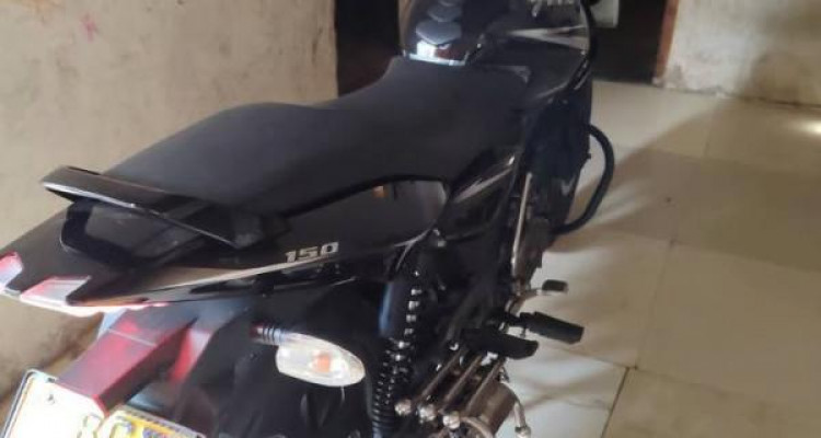 BAJAJ PULSAR 150 2018