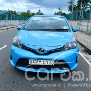TOYOTA VITZ 2016