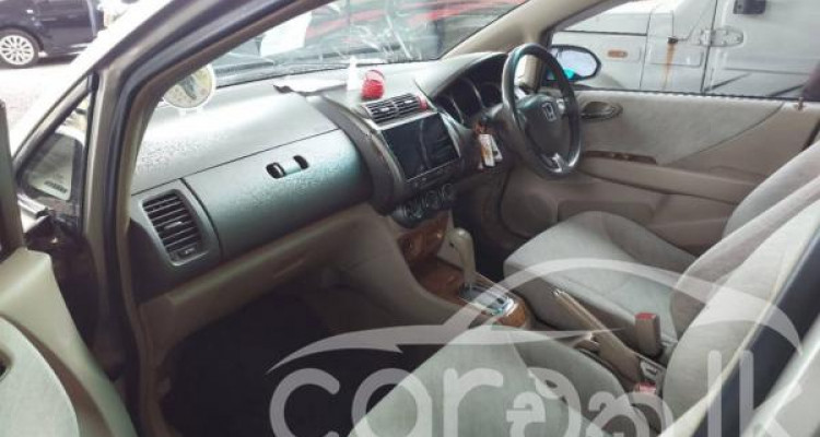 HONDA FIT ARIA GD8 2004