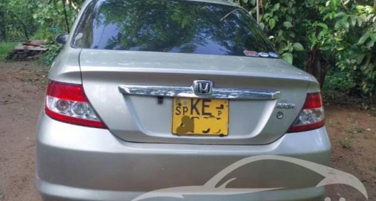 HONDA FIT ARIA GD8 2004