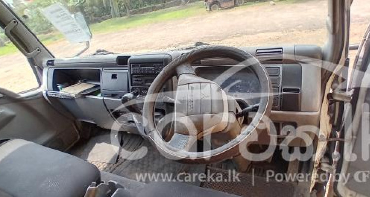 MITSUBISHI CANTER 2005