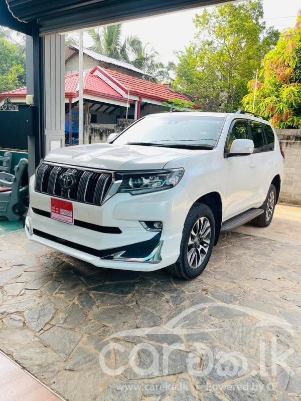 TOYOTA LAND CRUISER PRADO 120 2023