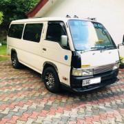 NISSAN CARAVAN 1996