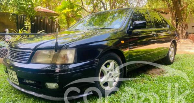 NISSAN BLUEBIRD 2000