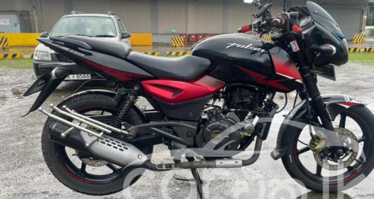 BAJAJ PULSAR 150 2018
