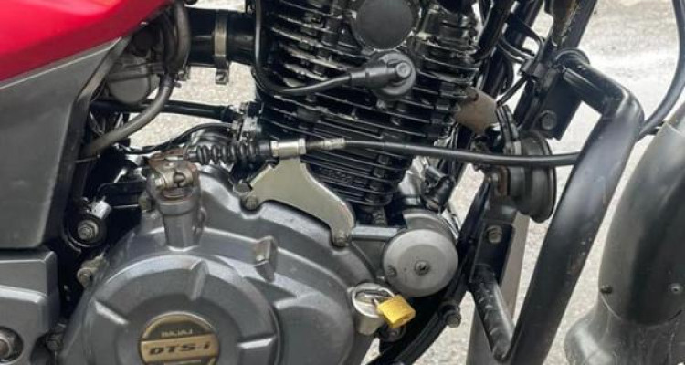BAJAJ PULSAR 150 2018