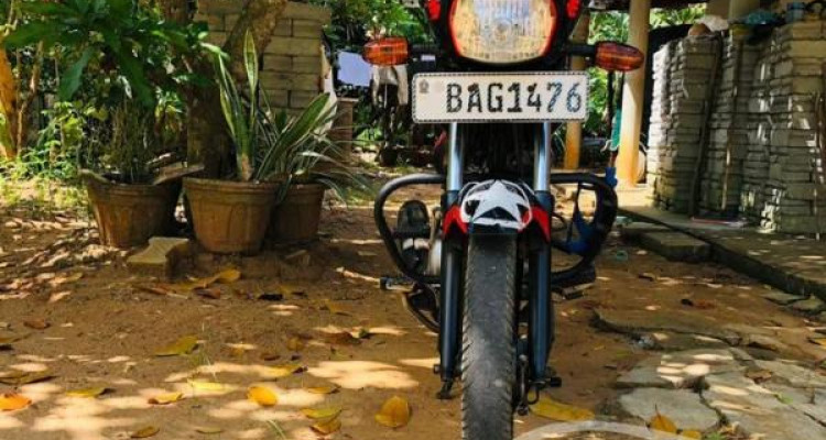 BAJAJ PLATINA 2013
