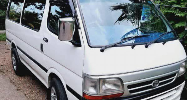 TOYOTA DOLPHIN 2001
