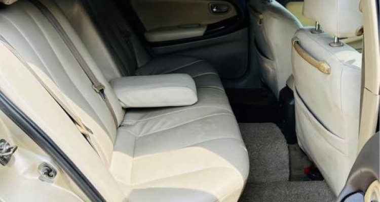NISSAN CEFIRO A33 2000