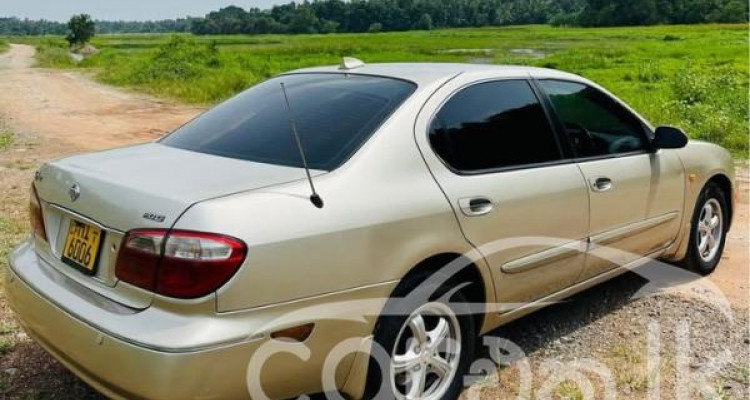 NISSAN CEFIRO A33 2000