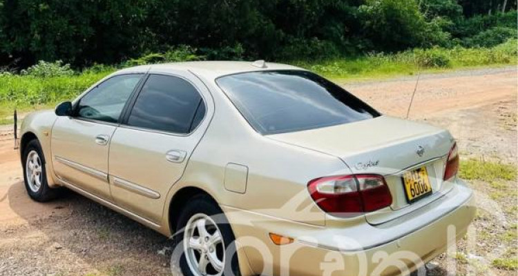 NISSAN CEFIRO A33 2000