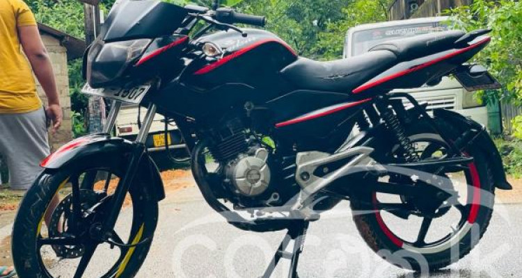 BAJAJ PULSAR 2012