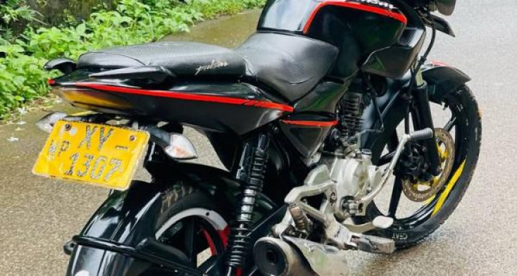 BAJAJ PULSAR 2012