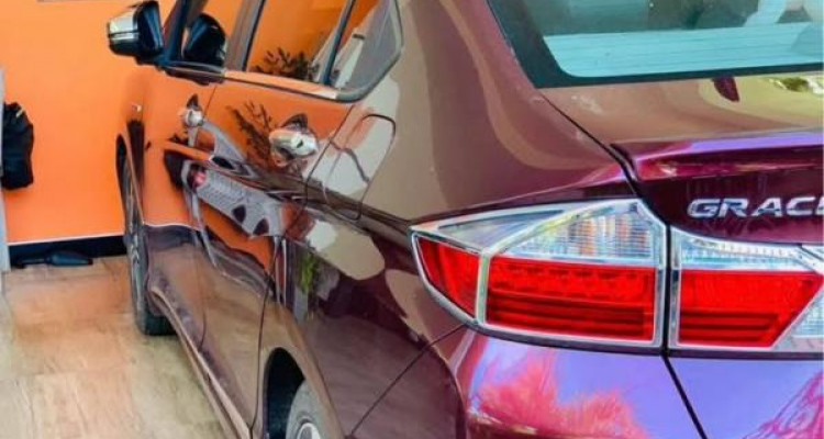 HONDA GRACE 2015