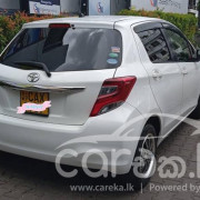 TOYOTA VITZ 2015