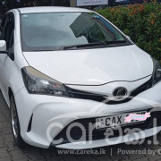 TOYOTA VITZ 2015