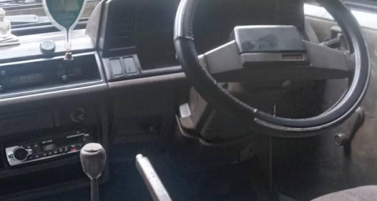 NISSAN VANETTE 1990