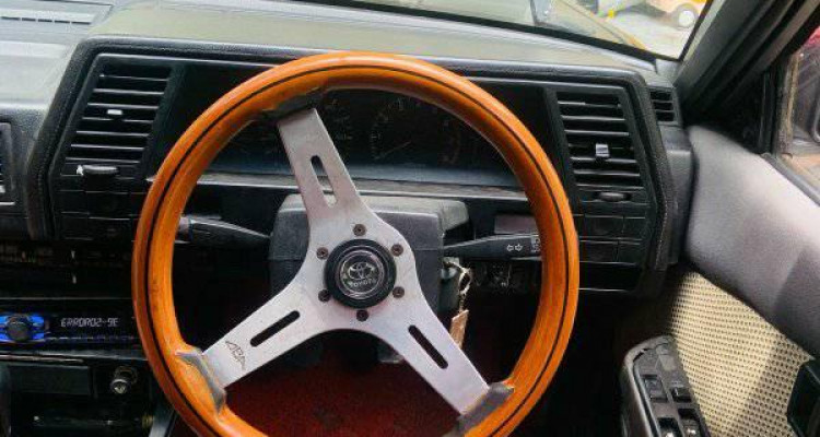 NISSAN SUNNY 1987