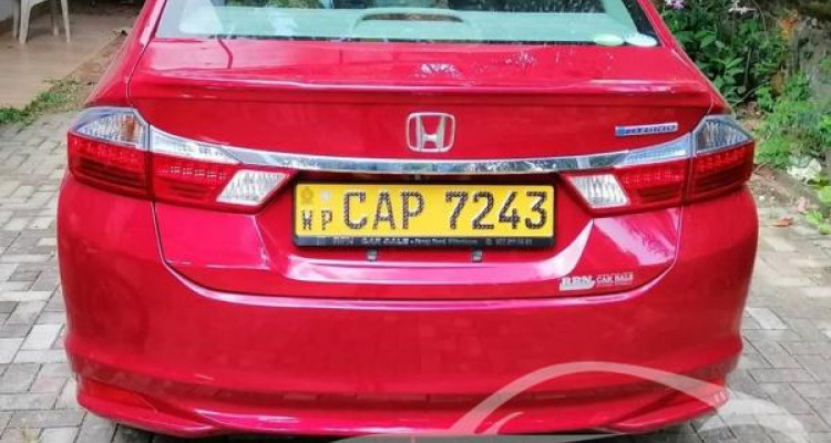 HONDA GRACE 2016