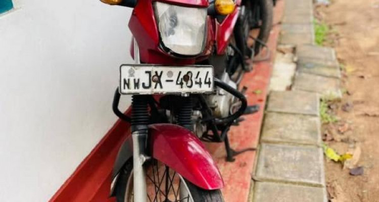 BAJAJ BYK 2000