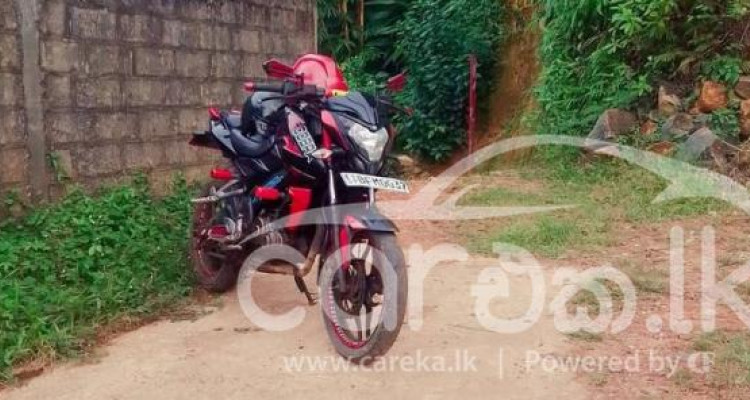BAJAJ PULSAR NS 150 2017