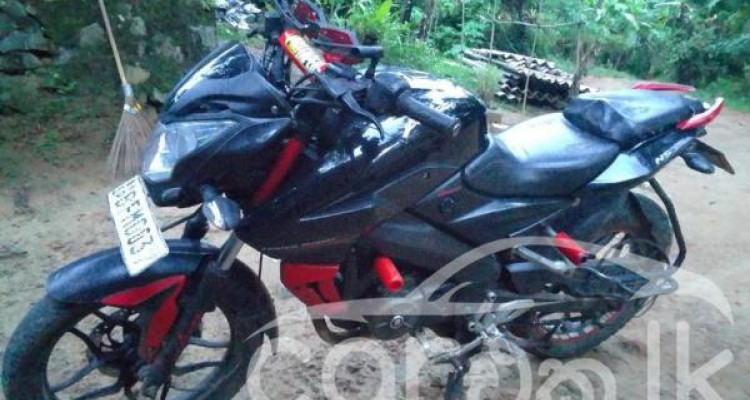 BAJAJ PULSAR NS 150 2017