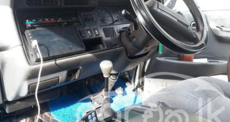 TOYOTA DOLPHIN 1992